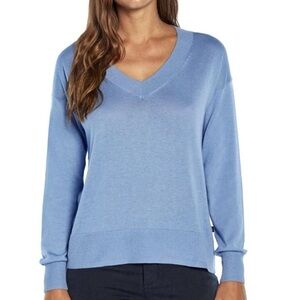 Gap relaxed fit v-neck sweater